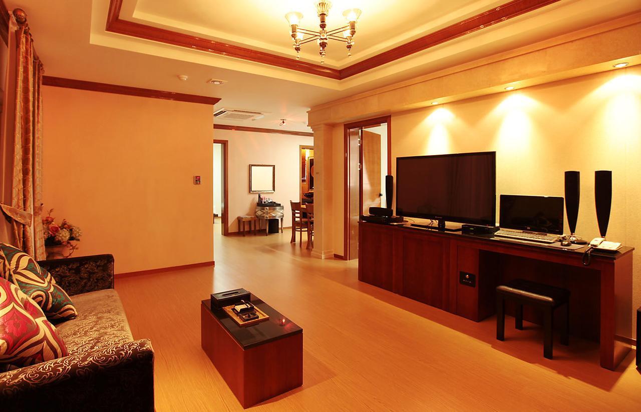 Gallery Tourist Hotel Tongyeong Exterior foto