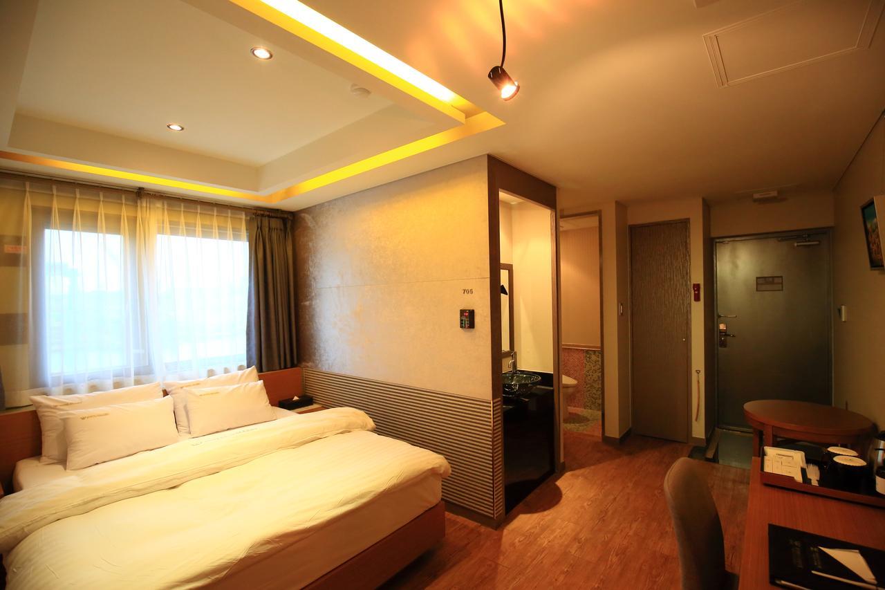 Gallery Tourist Hotel Tongyeong Exterior foto
